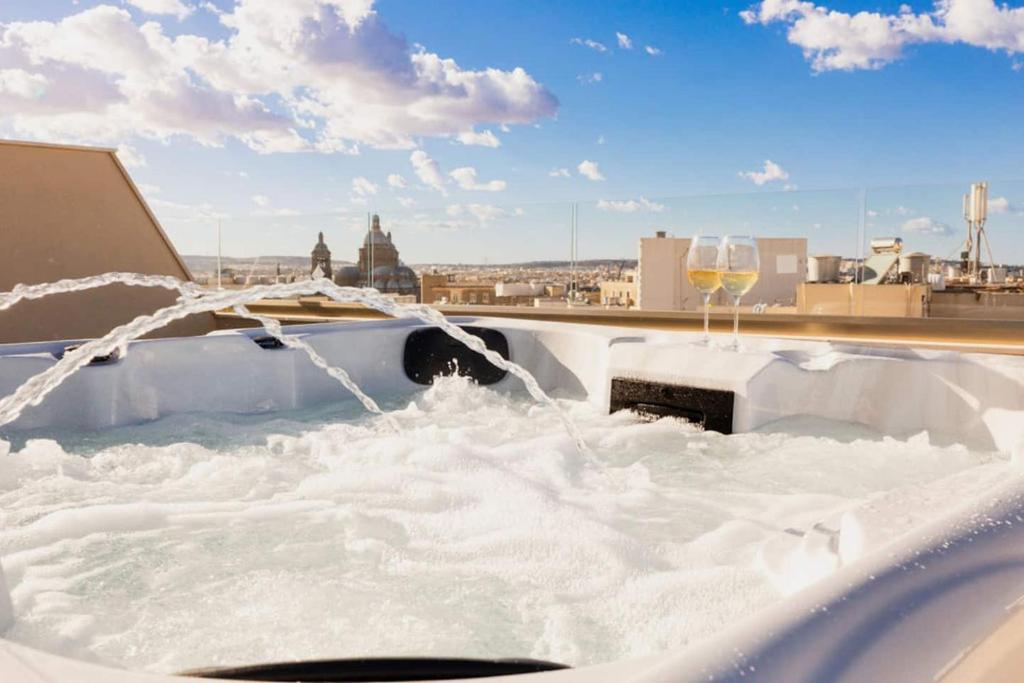 PH Jacuzzi &StunningTerrace Near Tarxien Temples