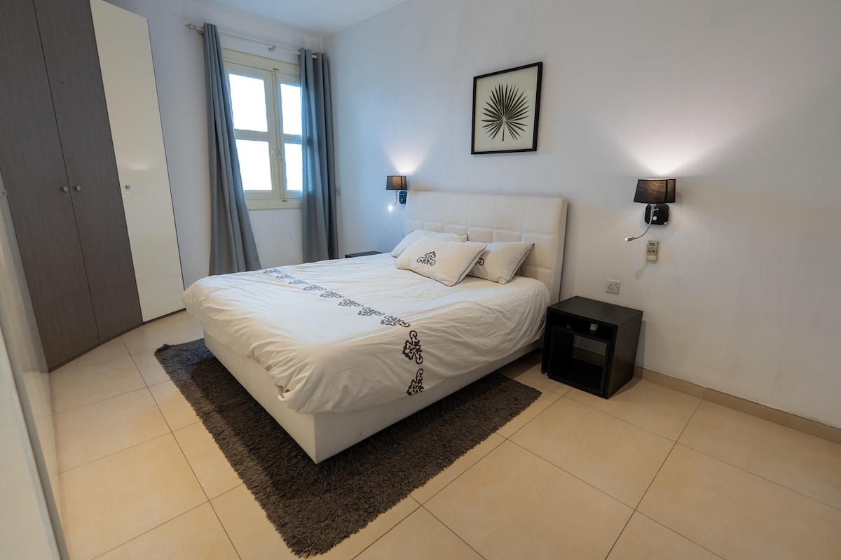 EN-SUITE in the heart of Sliema