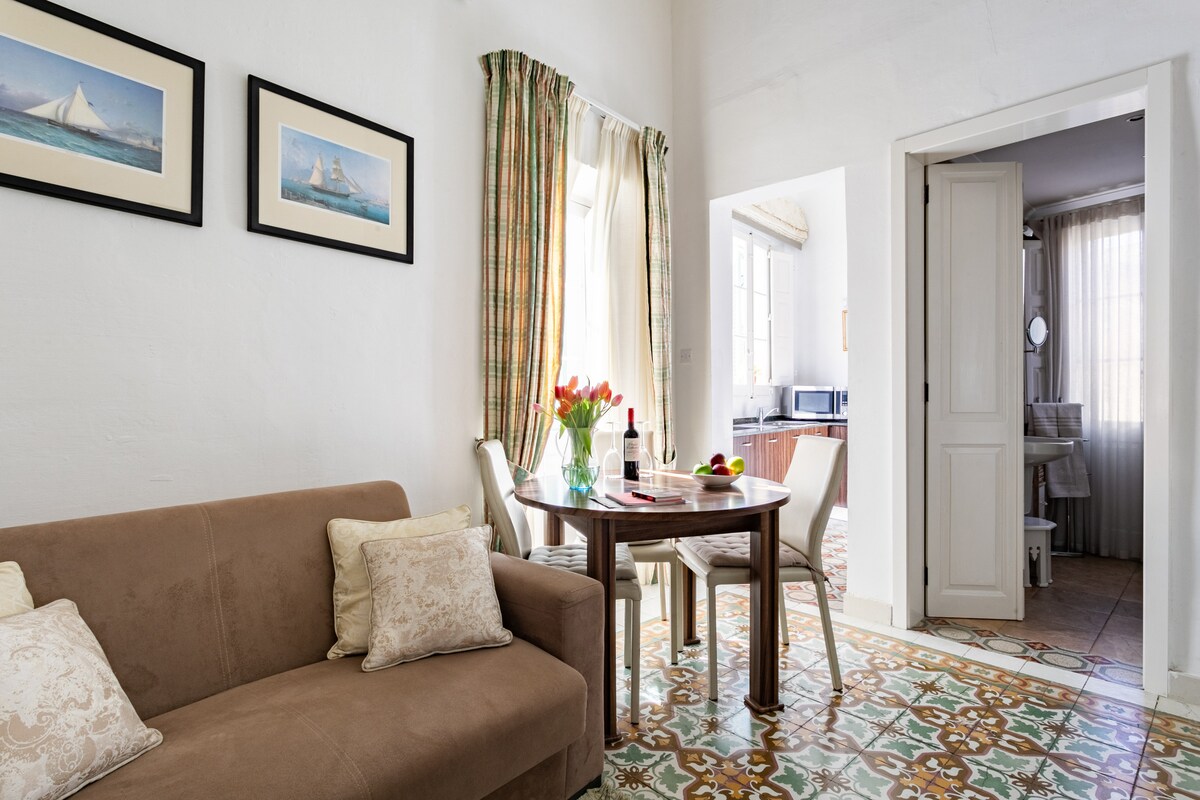 Apartment at Lloyd House Valletta Suite 3