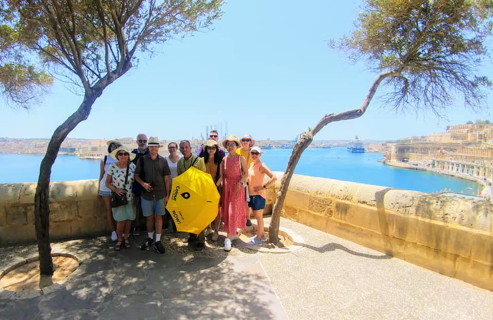 Colour my Travel — Spacery z przewodnikiem po Valletcie i Malcie