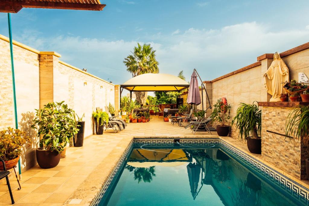 Narcisa Farmhouse