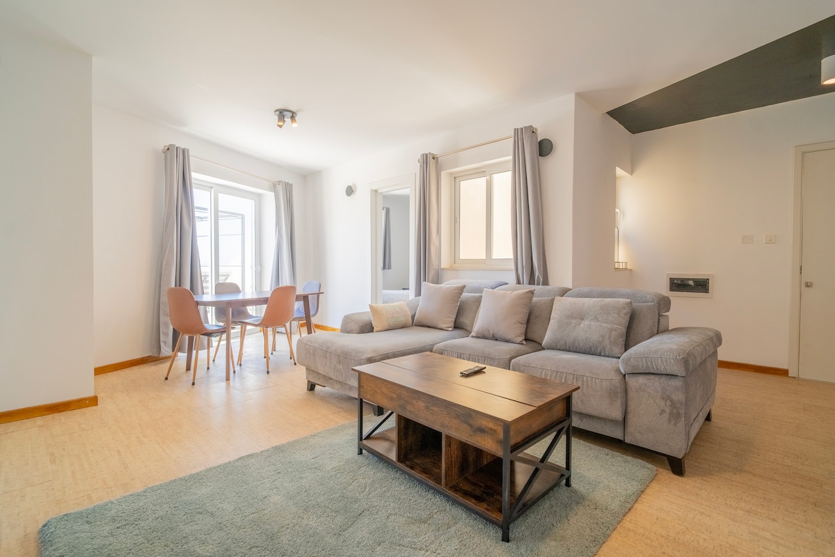 Sannat Penthouse Retreat - wanna z hydromasażem i lounge na świeżym powietrzu