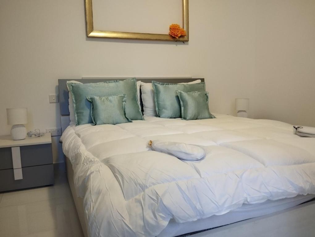 Pearl Apartments