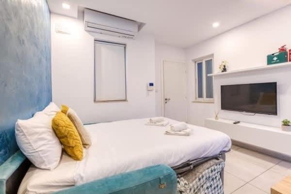 FiftyNine Studio Penthouse in Heart of Floriana