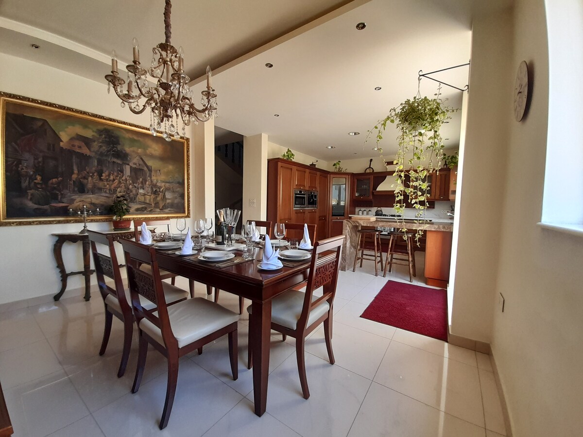 Two Spacious Double Bedrooms and private bathroom