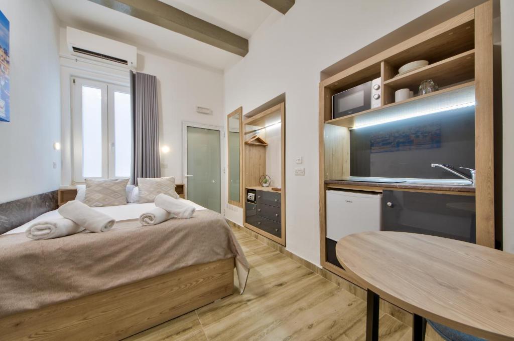 Tritoni Mini Studios - Valletta