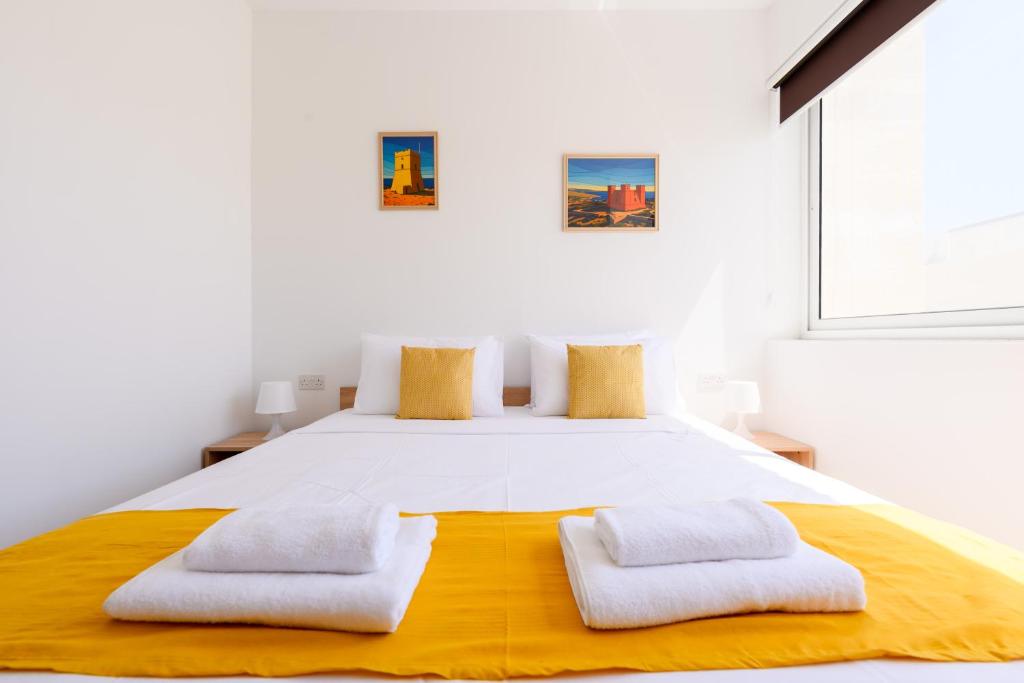 F8-1 Sliema Spacious Room