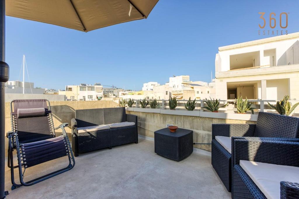 Authentic 2BR House of Character with Terrace by 360 Estates