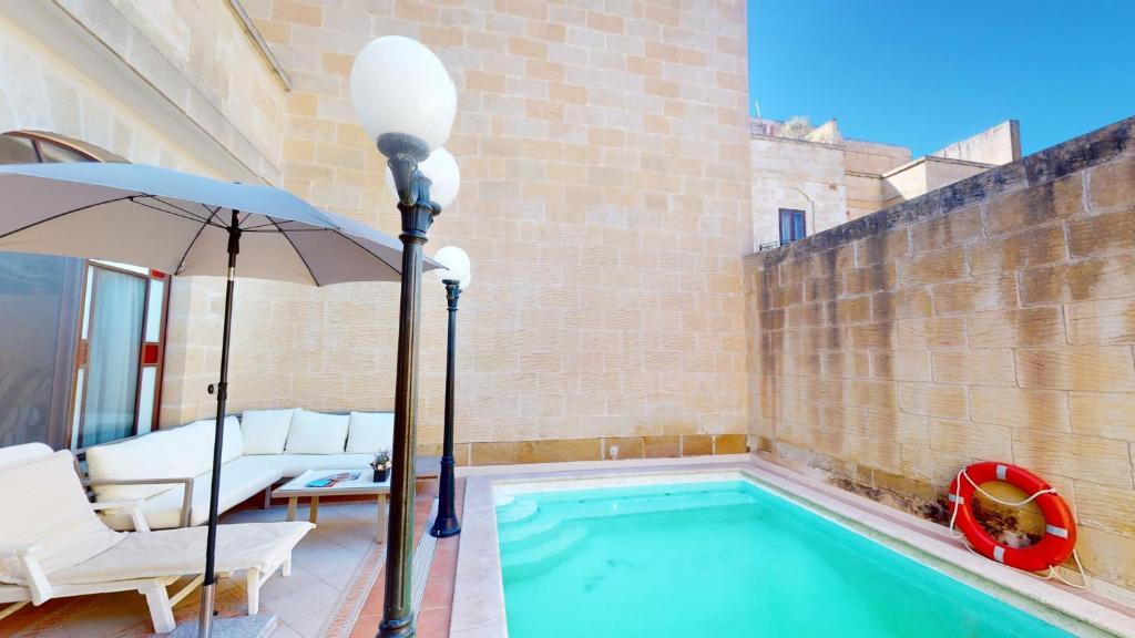 Qala Bed&Breakfast z basenem - IL-Wenniessa