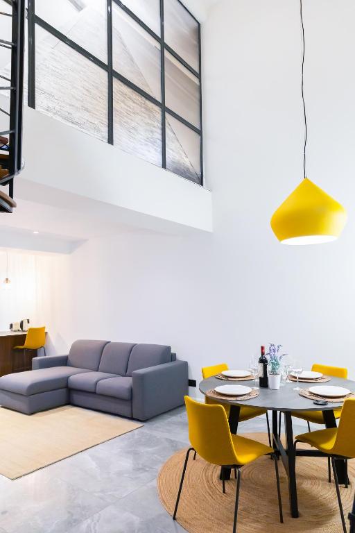 Florette Suite 1BR w Stunning Lounge Terrace by Arco Collection