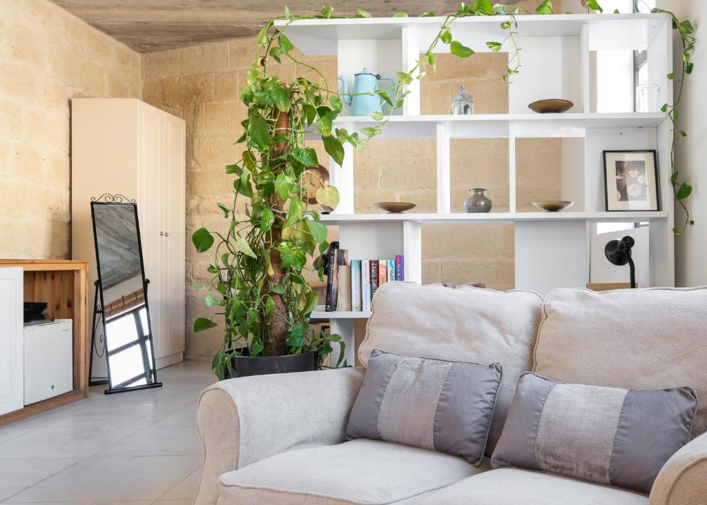Roam Gozo - Studio Hamrija - Modern Cozy Tiny Home Set In Gozo's Oldest Village