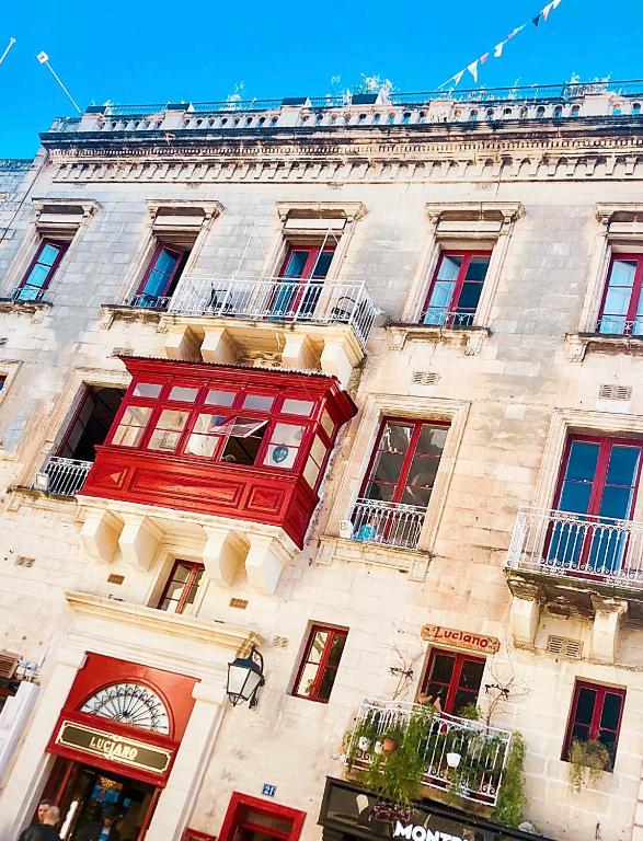 Luciano Valletta Boutique