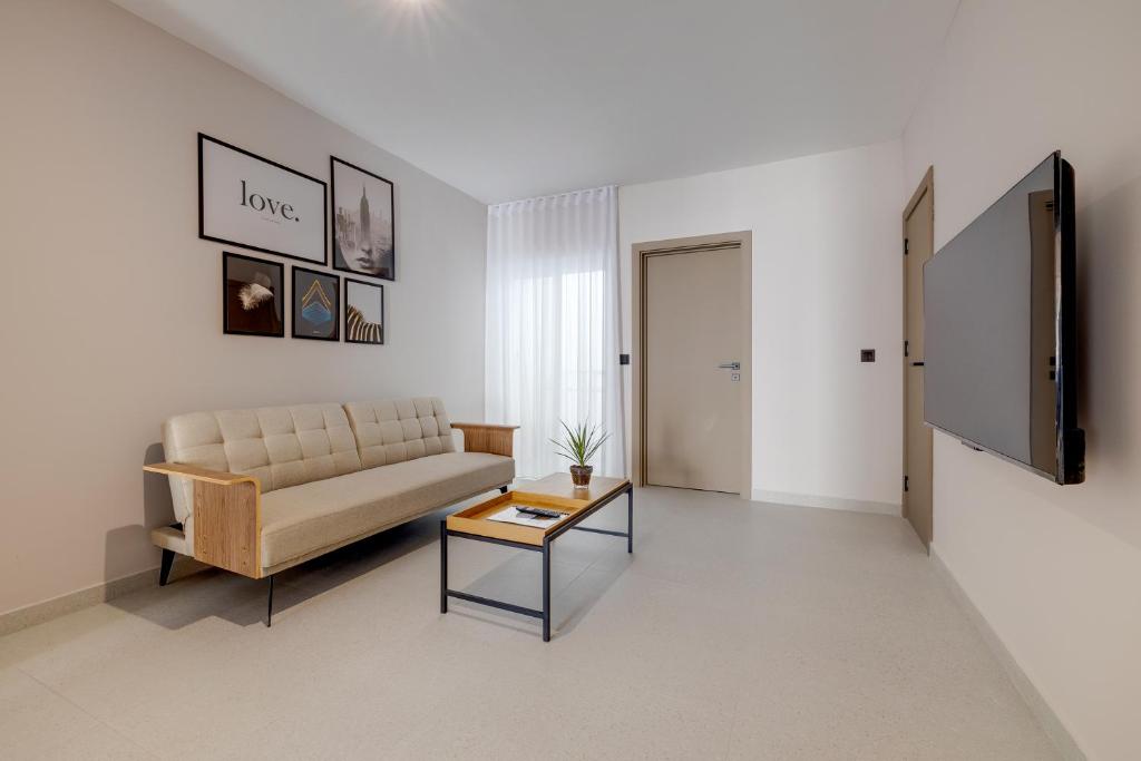 Manoel De Vilhena Holiday Apartments by Buena Vista