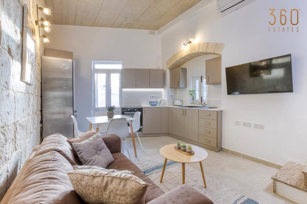 Charming and Modern 1BR House in Historic Zebbug by 360 Estates